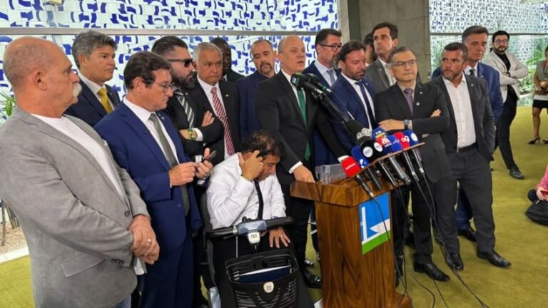 oposicao-apresenta-pedido-impeachment-848x477